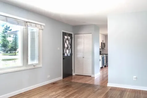 254 Dundee Parkway Buffalo Grove IL 60089