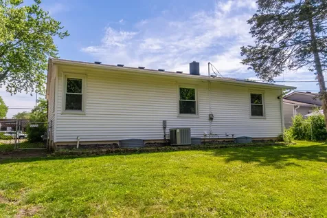 254 Dundee Parkway Buffalo Grove IL 60089