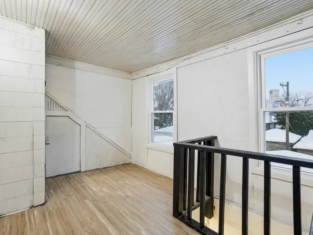 8011 South Dante Avenue Chicago IL 60619