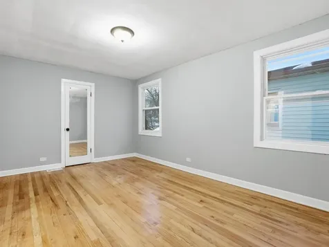 8011 South Dante Avenue Chicago IL 60619