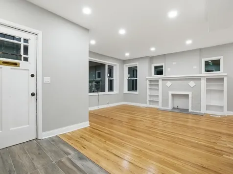 8011 South Dante Avenue Chicago IL 60619