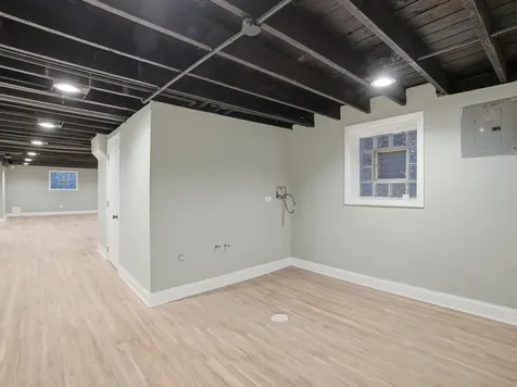 8011 South Dante Avenue Chicago IL 60619