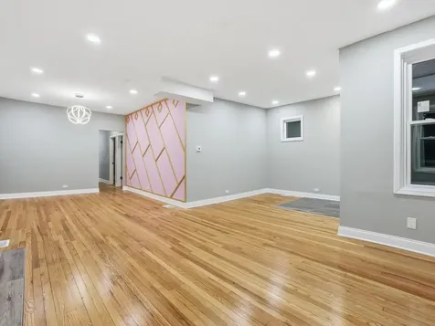 8011 South Dante Avenue Chicago IL 60619