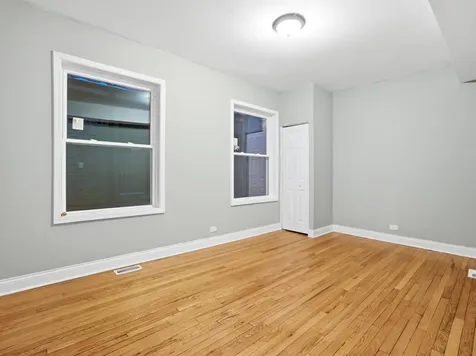 8011 South Dante Avenue Chicago IL 60619