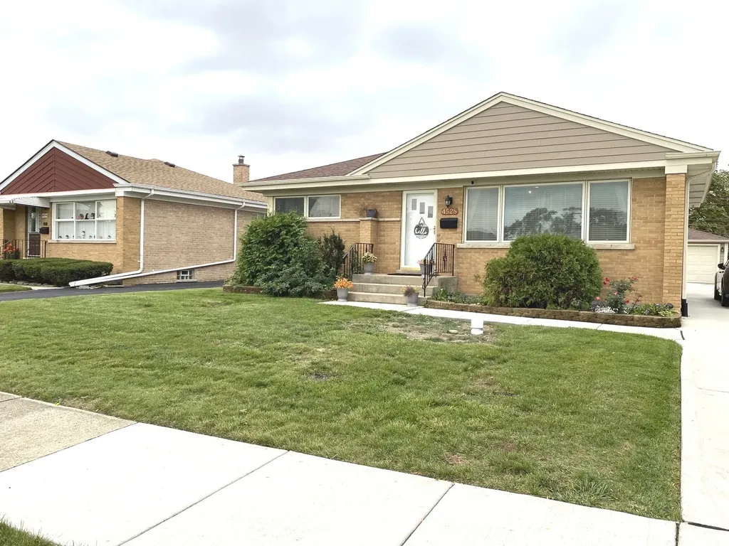 4528 Grace Street Schiller Park IL 60176