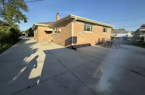 4528 Grace Street Schiller Park IL 60176