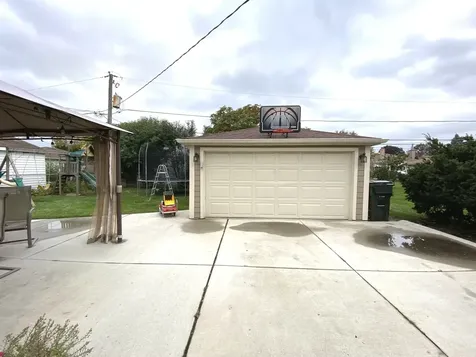 4528 Grace Street Schiller Park IL 60176