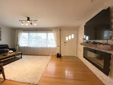 4528 Grace Street Schiller Park IL 60176