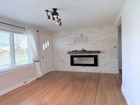 4528 Grace Street Schiller Park IL 60176