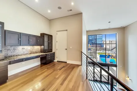 813 West Fulton Market Chicago IL 60607