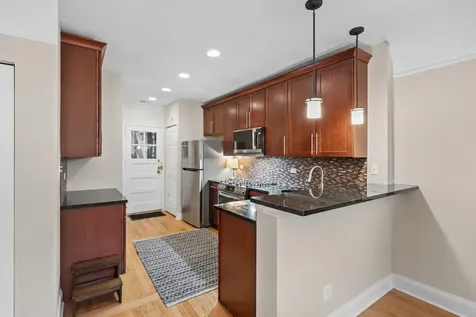 344 South Maple Avenue Oak Park IL 60302