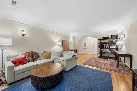 344 South Maple Avenue Oak Park IL 60302