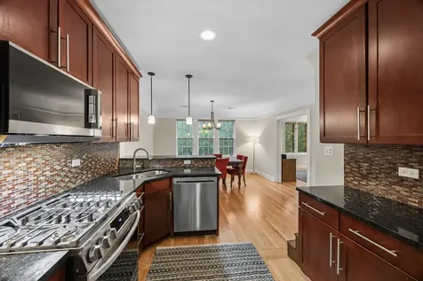 344 South Maple Avenue Oak Park IL 60302