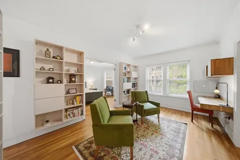 1425 West Summerdale Avenue Chicago IL 60640