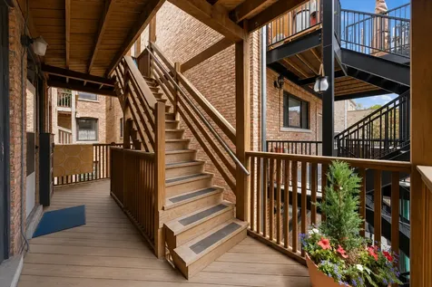 1425 West Summerdale Avenue Chicago IL 60640