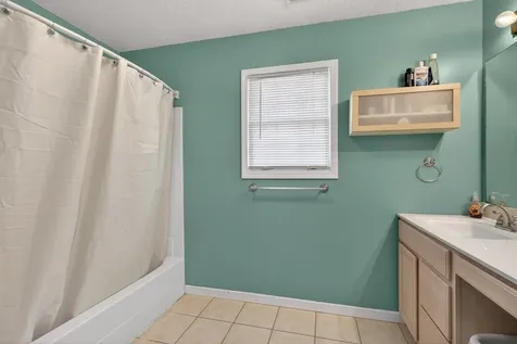 817 Adrienne Avenue Ottawa IL 61350