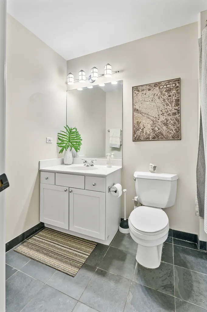 758 North Larrabee Street Chicago IL 60654