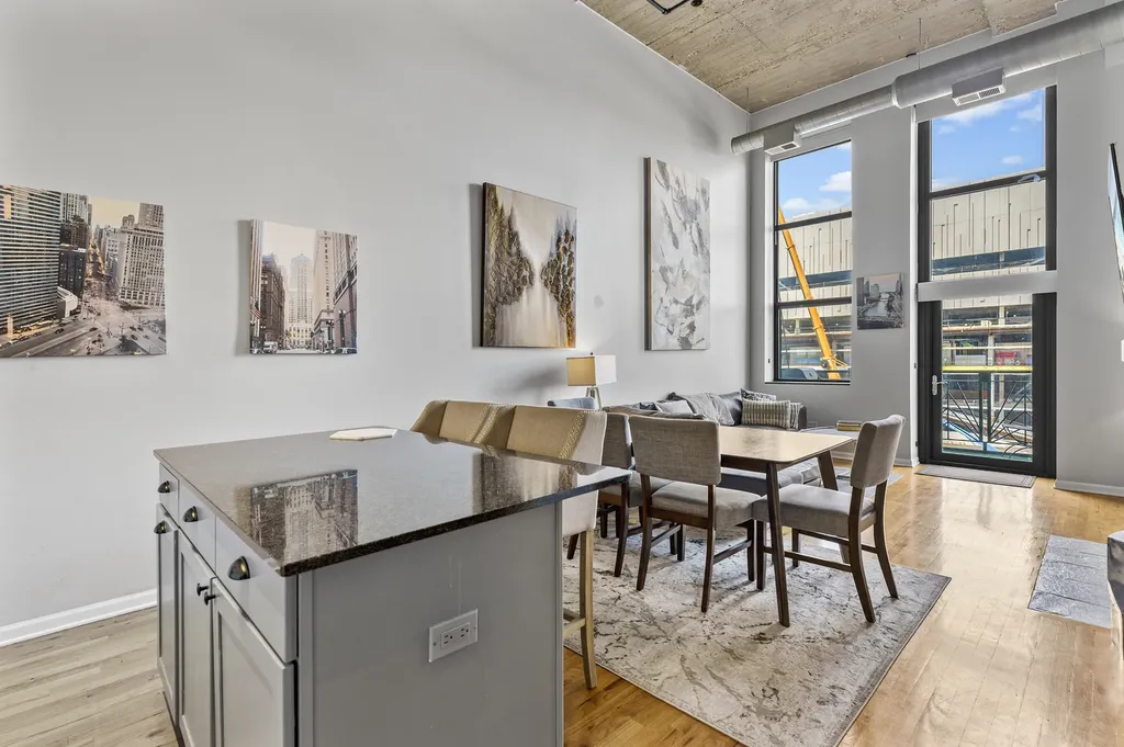 758 North Larrabee Street Chicago IL 60654