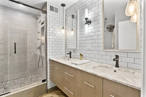 758 North Larrabee Street Chicago IL 60654