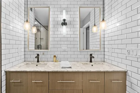 758 North Larrabee Street Chicago IL 60654