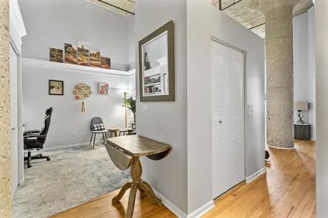 758 North Larrabee Street Chicago IL 60654