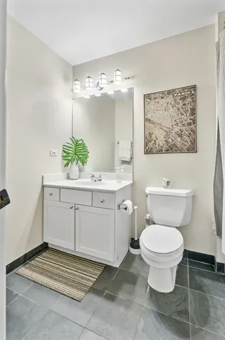 758 North Larrabee Street Chicago IL 60654