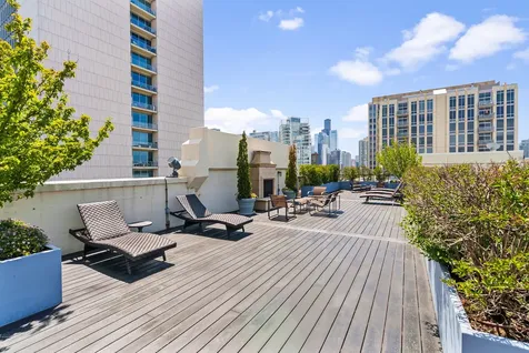 758 North Larrabee Street Chicago IL 60654