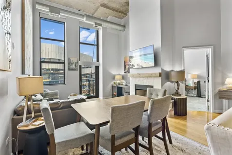 758 North Larrabee Street Chicago IL 60654
