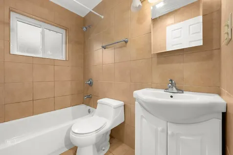 75 Kingman Lane Hoffman Estates IL 60169