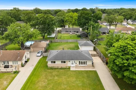 75 Kingman Lane Hoffman Estates IL 60169