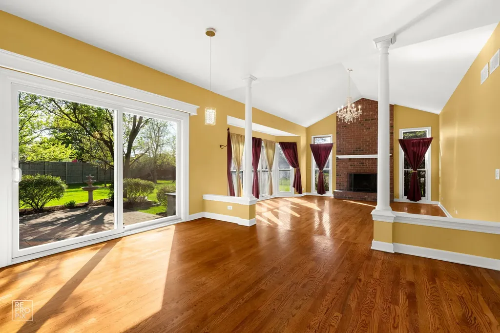 2820 Fairhauser Court Naperville IL 60564
