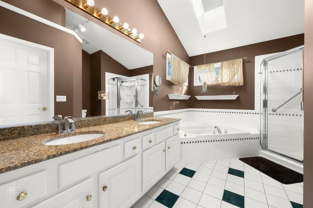 2820 Fairhauser Court Naperville IL 60564
