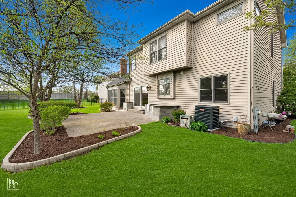 2820 Fairhauser Court Naperville IL 60564