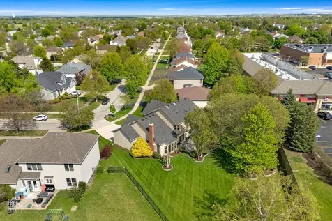 2820 Fairhauser Court Naperville IL 60564