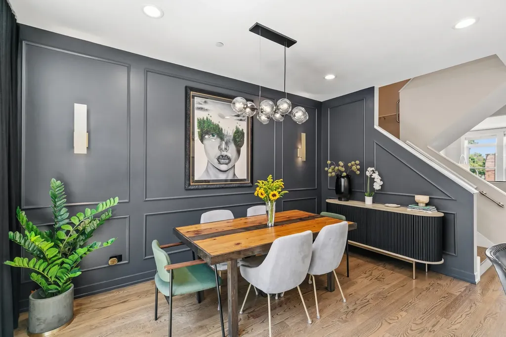 2241 West Coulter Street Chicago IL 60608