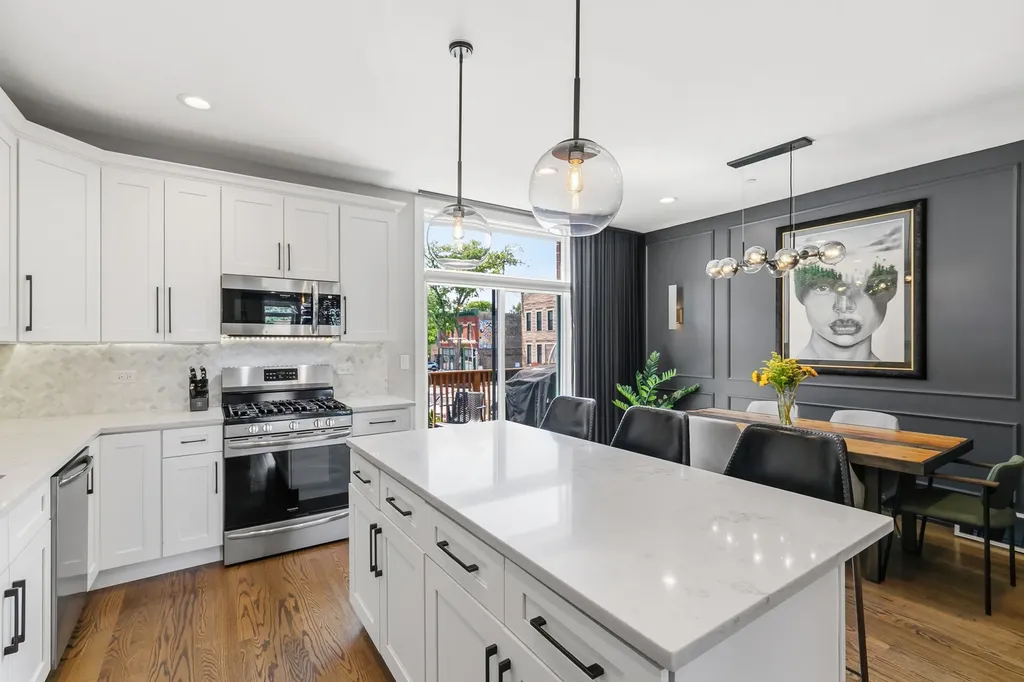 2241 West Coulter Street Chicago IL 60608