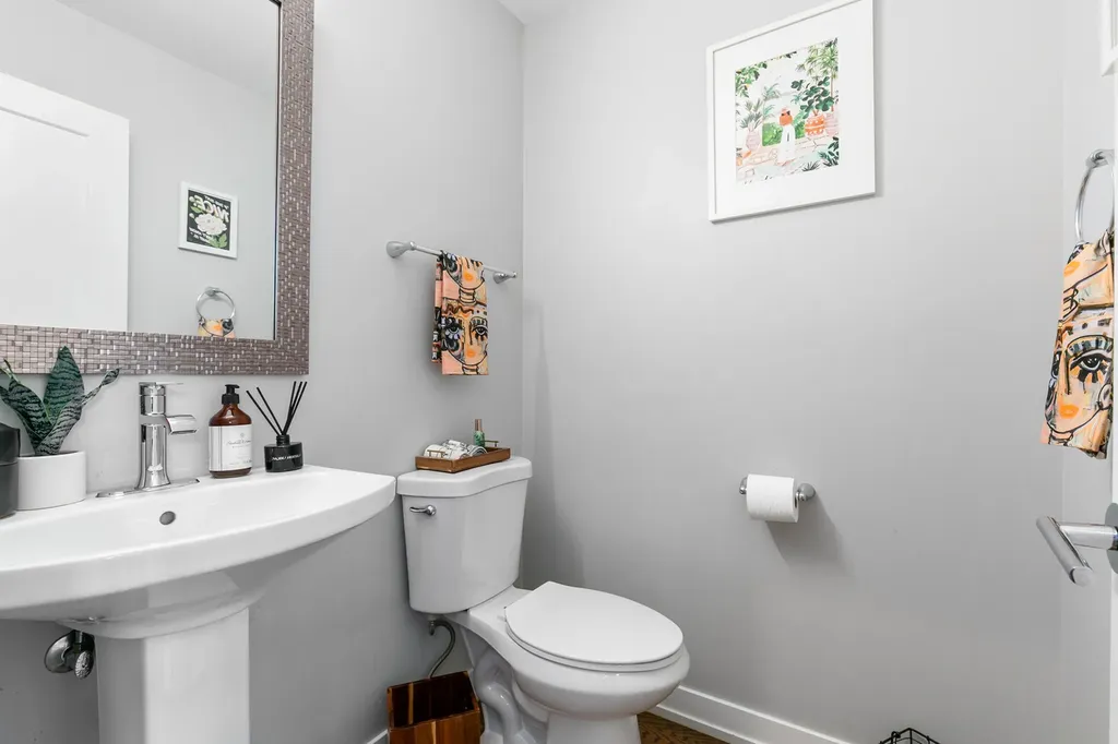 2241 West Coulter Street Chicago IL 60608