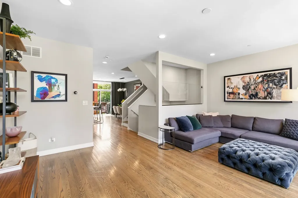 2241 West Coulter Street Chicago IL 60608