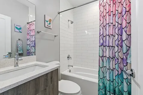 2241 West Coulter Street Chicago IL 60608