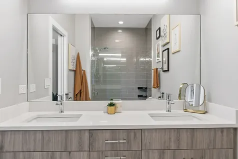 2241 West Coulter Street Chicago IL 60608