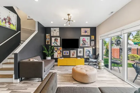 2241 West Coulter Street Chicago IL 60608