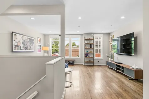 2241 West Coulter Street Chicago IL 60608