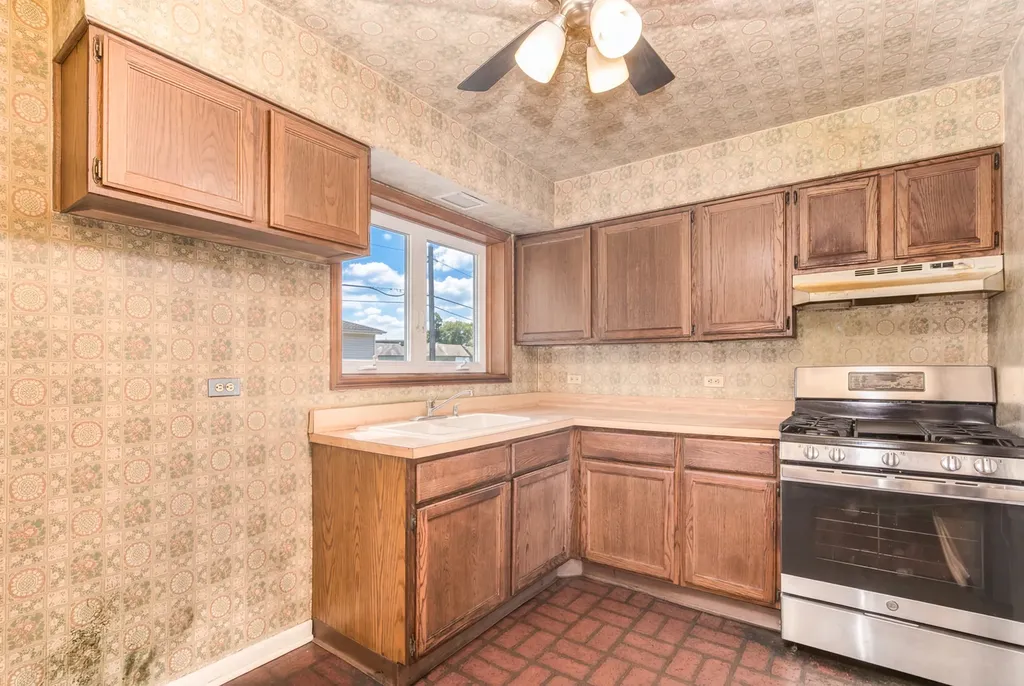 6809 North Northwest Highway Chicago IL 60631