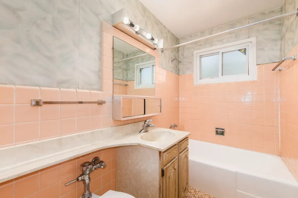 6809 North Northwest Highway Chicago IL 60631