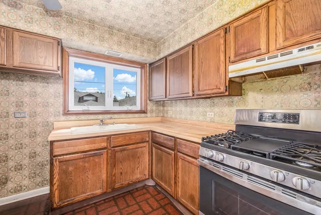 6809 North Northwest Highway Chicago IL 60631