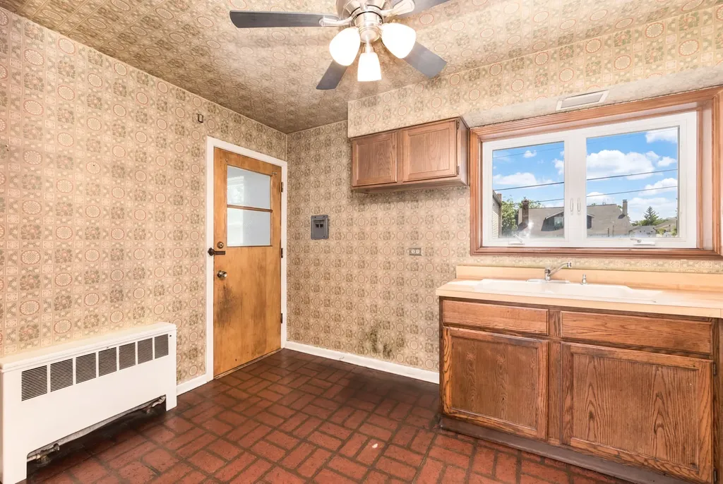 6809 North Northwest Highway Chicago IL 60631