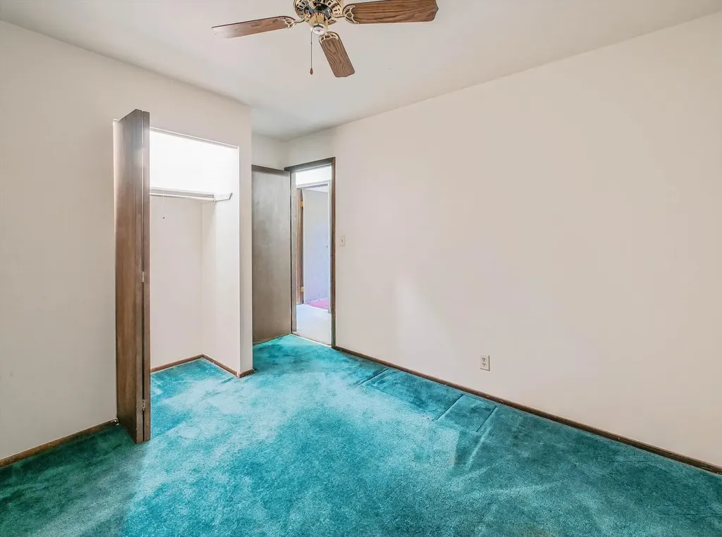 1911 Ash Court Aurora IL 60506