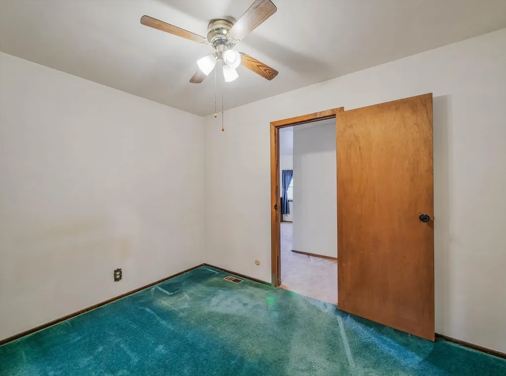 1911 Ash Court Aurora IL 60506