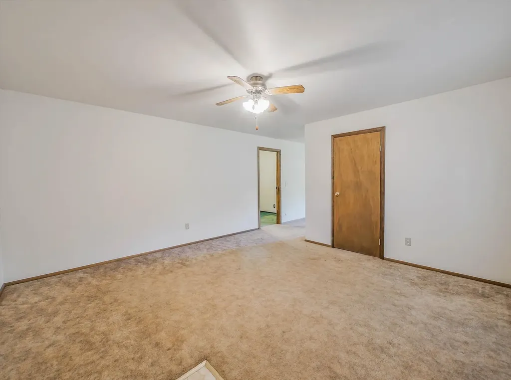 1911 Ash Court Aurora IL 60506