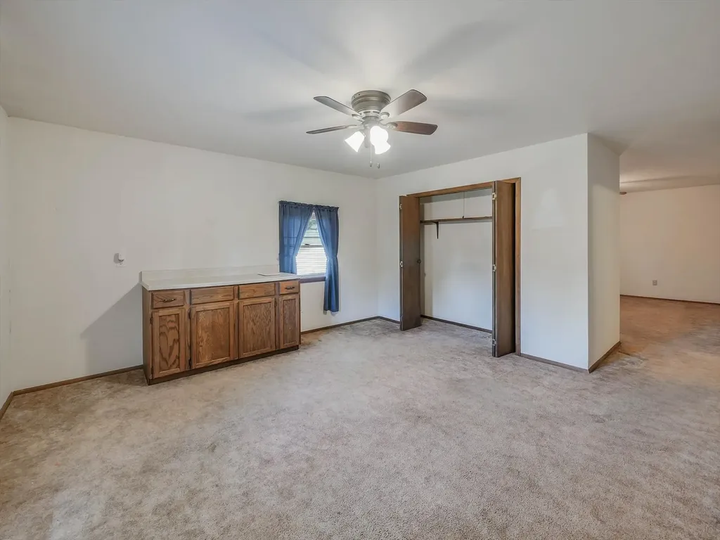 1911 Ash Court Aurora IL 60506